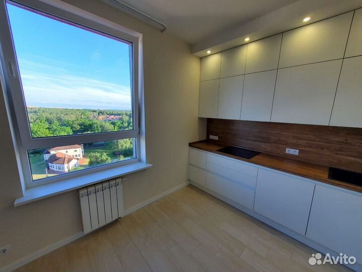 Кухня на заказ с доводчиками