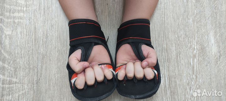 Боксерские перчатки б/у детские