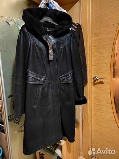 Дубленка натуральная женская с капюшоном