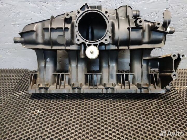 Коллектор впускной Audi A4 B7 BWE 2008