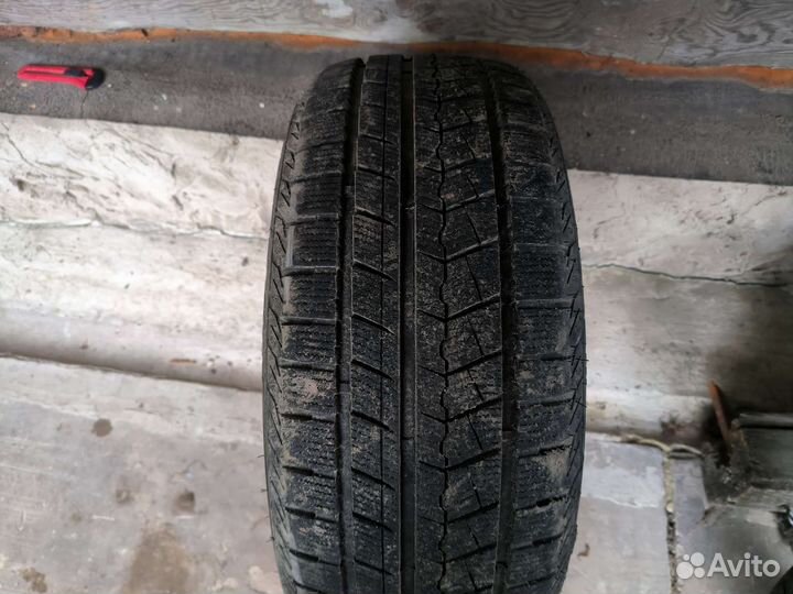 Fronway IcePower 868 225/50 R17