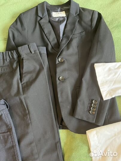 Школьный костюм для мальчика+подарок рубашки