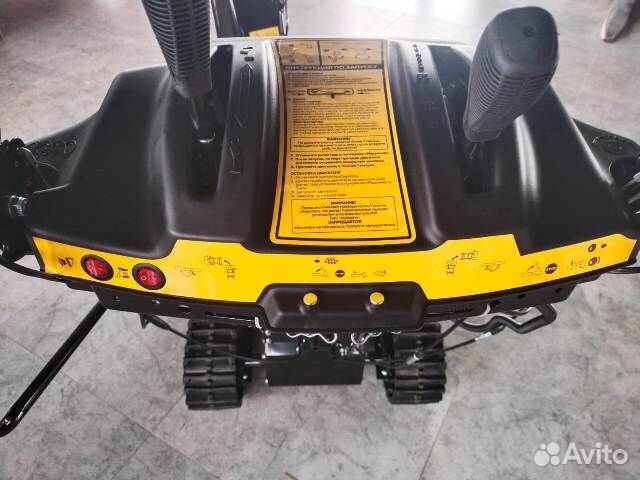 Снегоуборщик бензиновый Champion STT761E