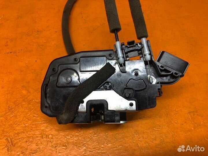 Замок двери задний левый Infiniti Ex35 J50 3.5