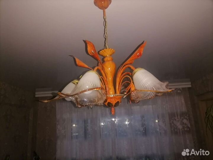 Люстры пятирожковые