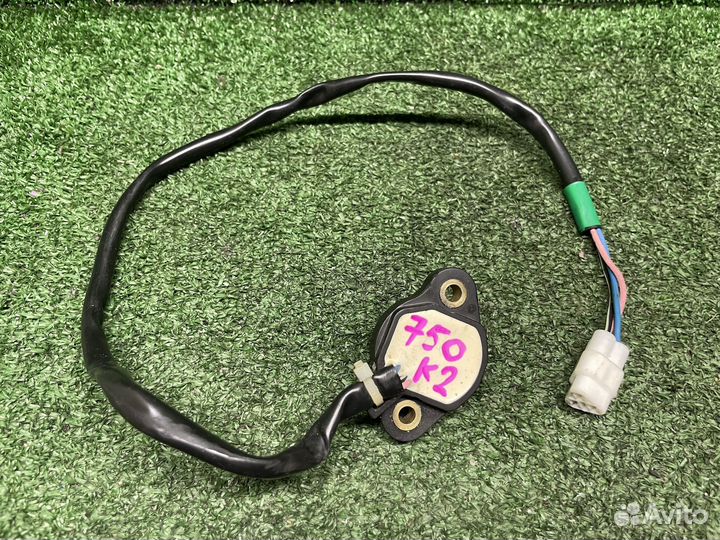 Датчик нейтрали скорости Suzuki GSX-R 600 750 K1 K