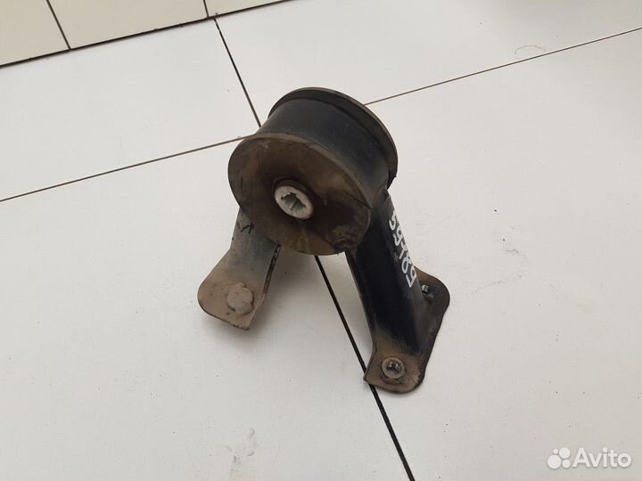 Опора двигателя задняя (Geely Atlas)