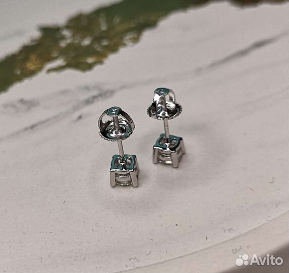 Пусеты винт бриллиант муассанит 1 ct