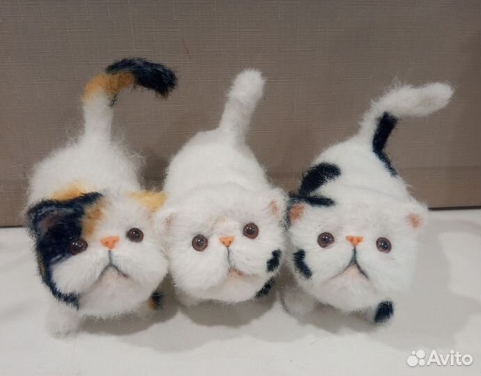 Игрушка котенок