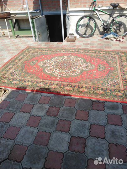 Ковер шерстяной