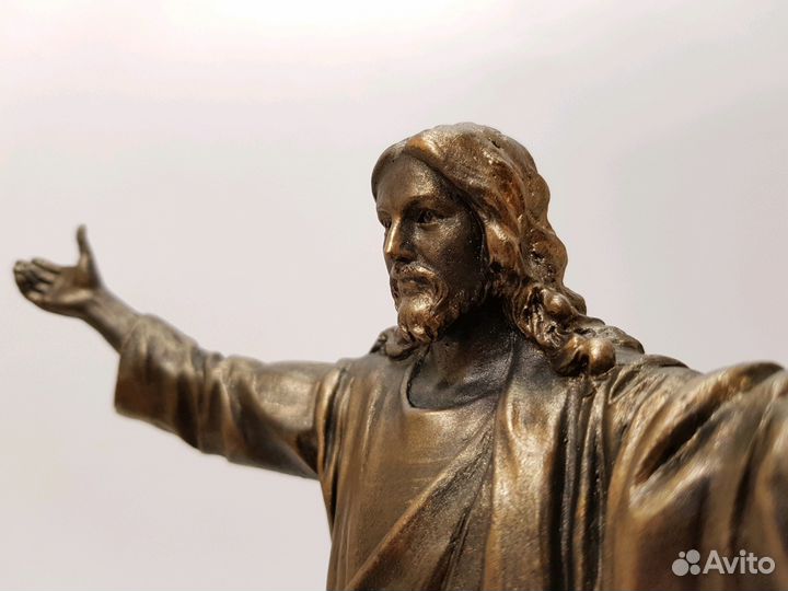 Статуэтка Иисус Христос