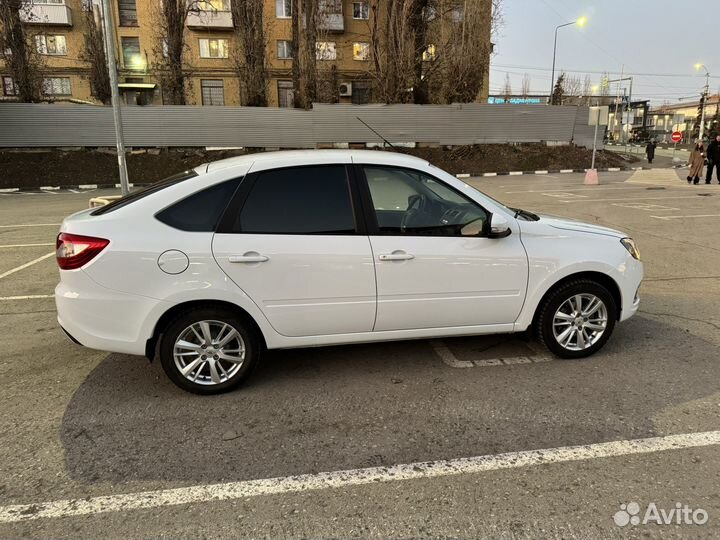 LADA Granta 1.6 МТ, 2023, 12 600 км