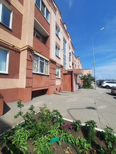 3-к. квартира, 70 м², 1/3 эт.