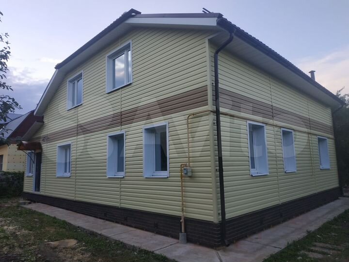 Дом 200 м² на участке 10 сот.