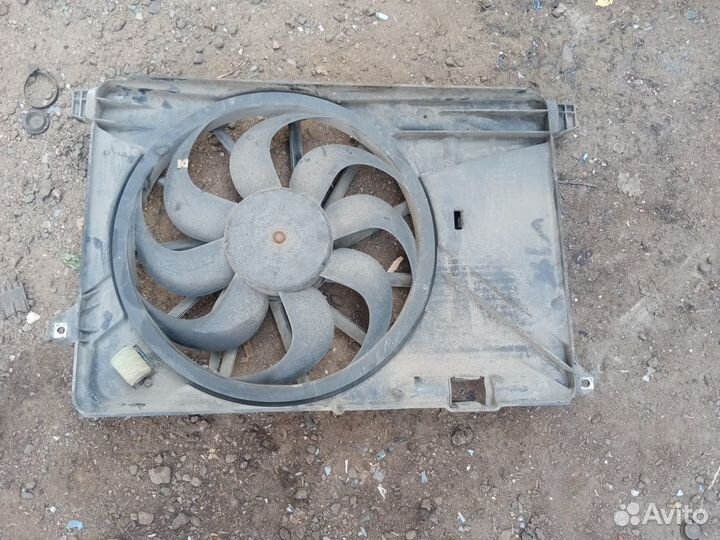 Вентилятор радиатора на опель астра j 2012г