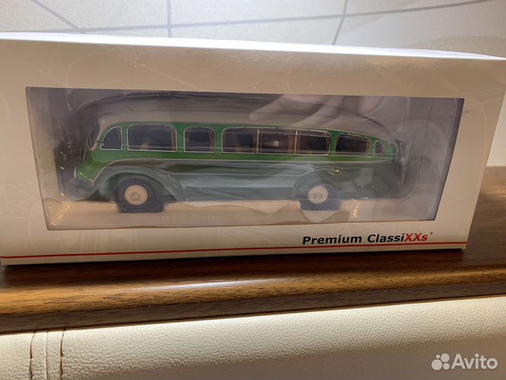 Mersedes LO3500 bus 1/43 Premium ClassiXXs