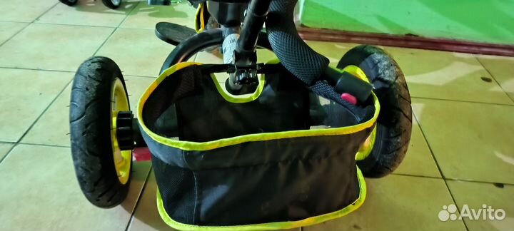 Детский велосипед с родительской ручкой