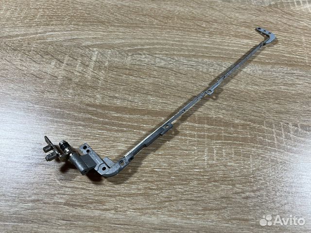 Петля правая Asus K70