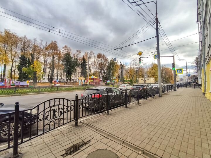 Под офис/услуги 34 м² у Первомайского бульвара