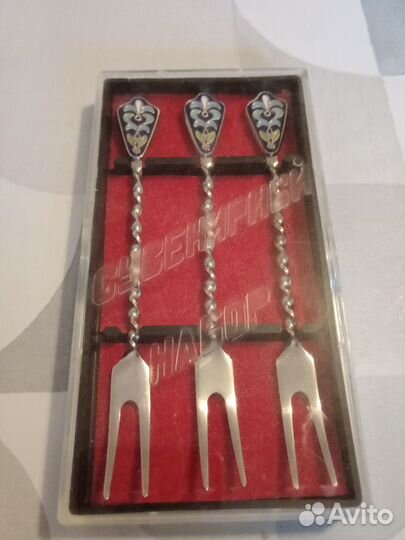 Десертные вилки