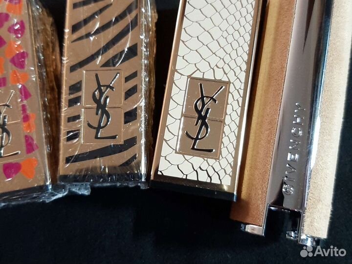 Лимитированные футляры для помад Yves Saint Lauren