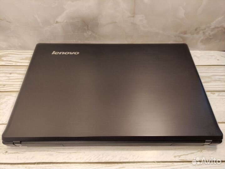 Огромный ноутбук 17 Дюймов/8Гб Озу/i5/GeForce 2Гб