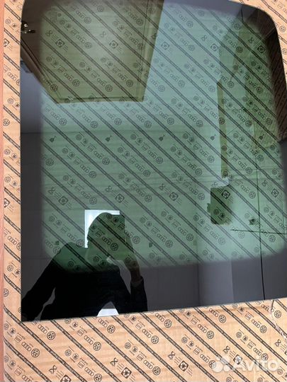 Стекло кузовное боковое Зад. Правая Volkswagen Cad