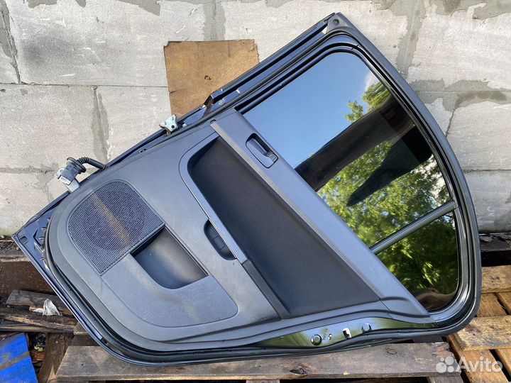 Задняя правая дверь Mitsubishi lancer 10