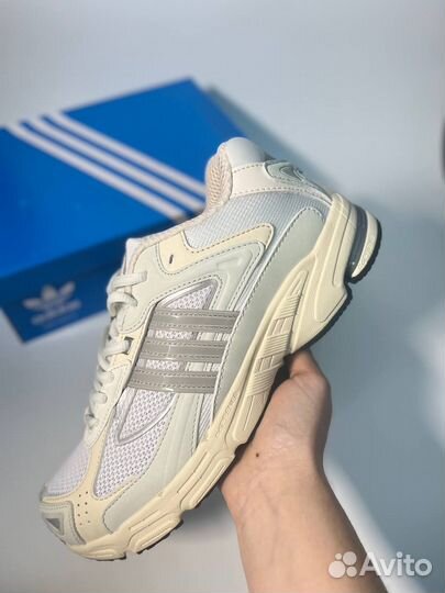 Кроссовки Adidas Response CL 43 размера