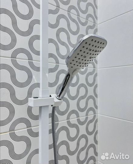 Душевая система с тропическим душем белая