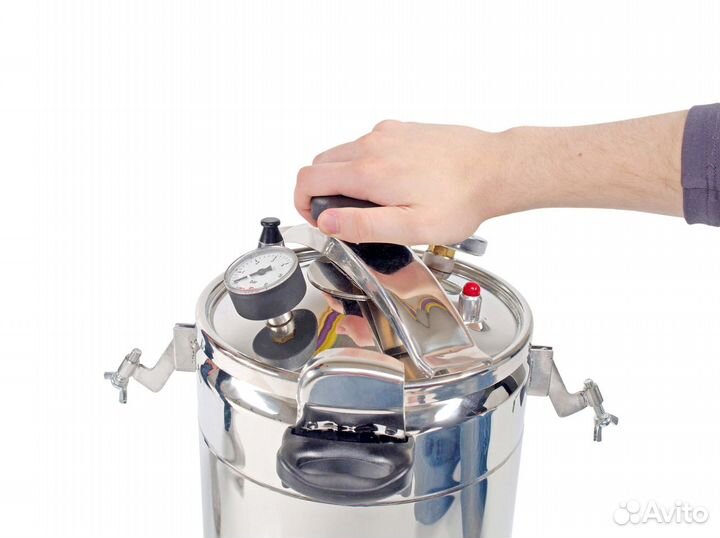 Крышка автоклава в сборе, нзга манометр,нипель