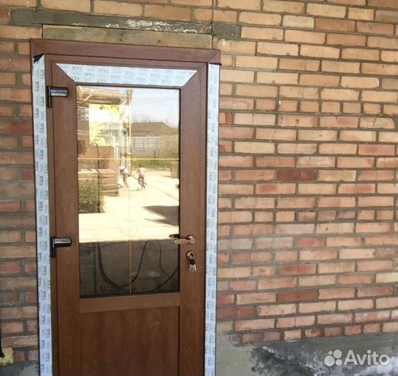 Дверь пластиковая пвх входная