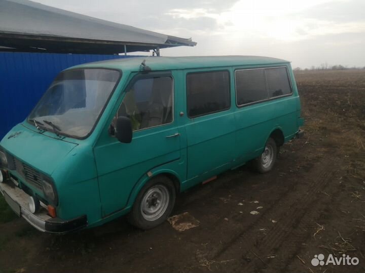 РАФ 2203 2.4 МТ, 1983, 19 000 км