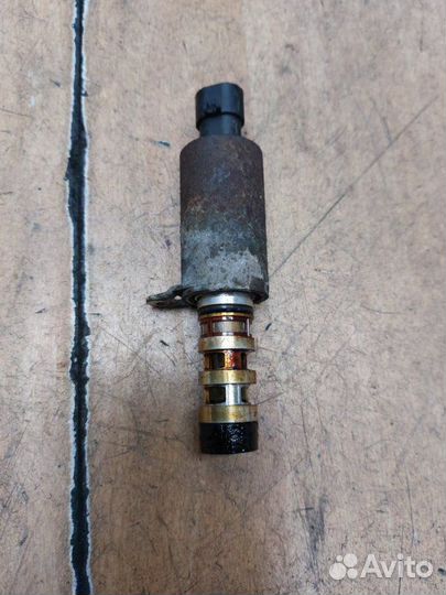 Клапан фазорегулятора Opel Astra H Z18XER 2008