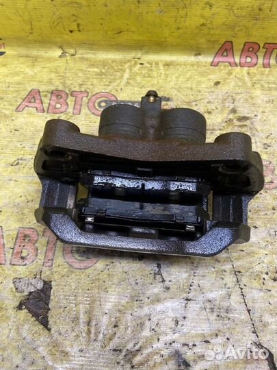 Суппорт передний левый Nissan Fuga Y50 VK45DE 2007