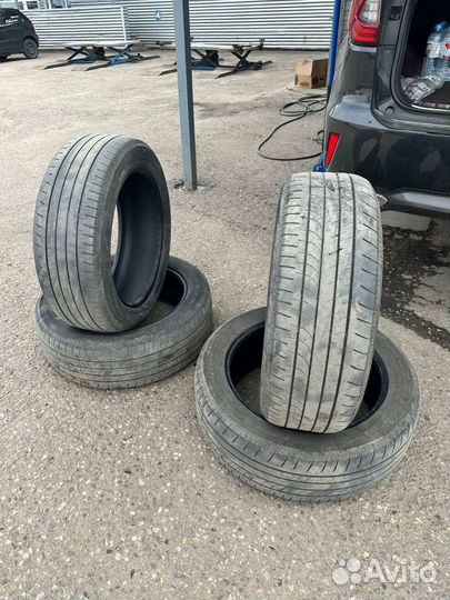Bridgestone Dueler H/L 235/55 R20