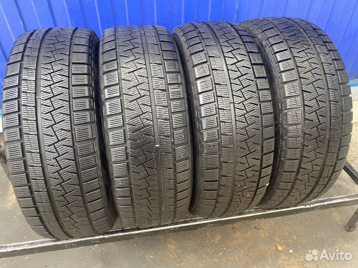 Pirelli Ice Asimmetrico Plus 205/65 R16