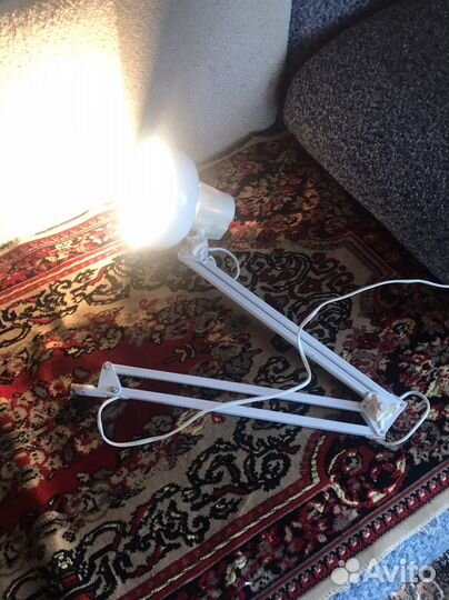 Лампа настенная, функциональная