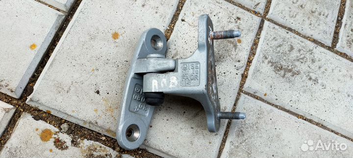 Петли дверные Мерседес w212