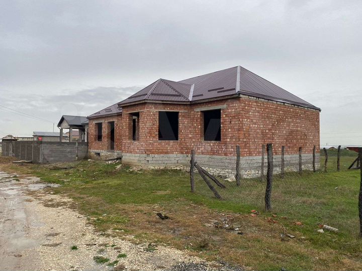 Дом 190 м² на участке 5 сот.