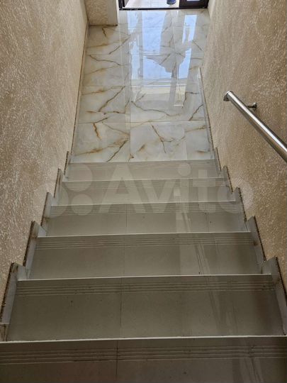 2-к. квартира, 81 м², 6/11 эт.