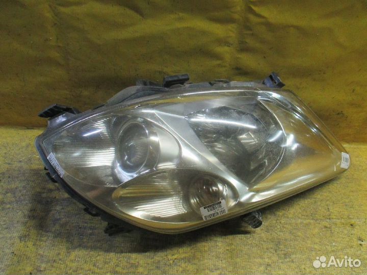Фара правая Toyota Auris ZRE152