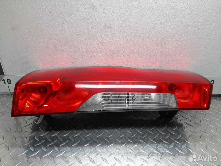 Фонарь задний наружный левый Mercedes-Benz Sprinte