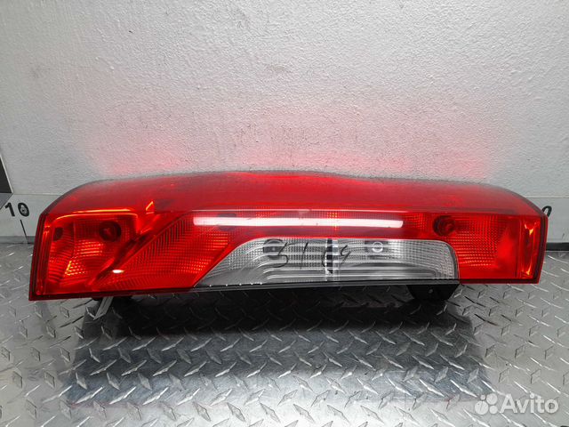 Фонарь задний наружный левый Mercedes-Benz Sprinte