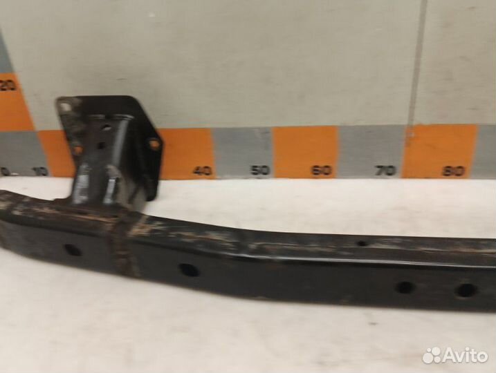 Усилитель переднего бампера Nissan Patrol