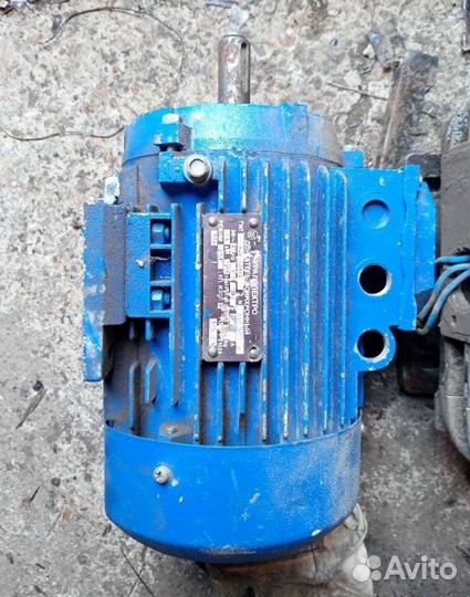 Электродвигатель 220 \ 380 вольт