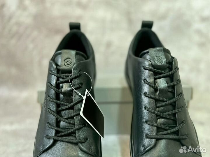 Кроссовки Ecco модные