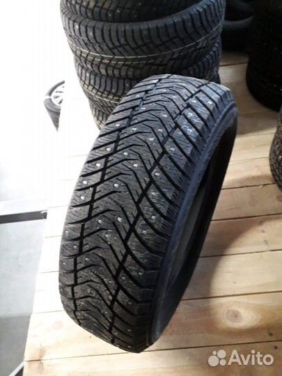 Yokohama Ice Guard IG65 215/60 R17 100T