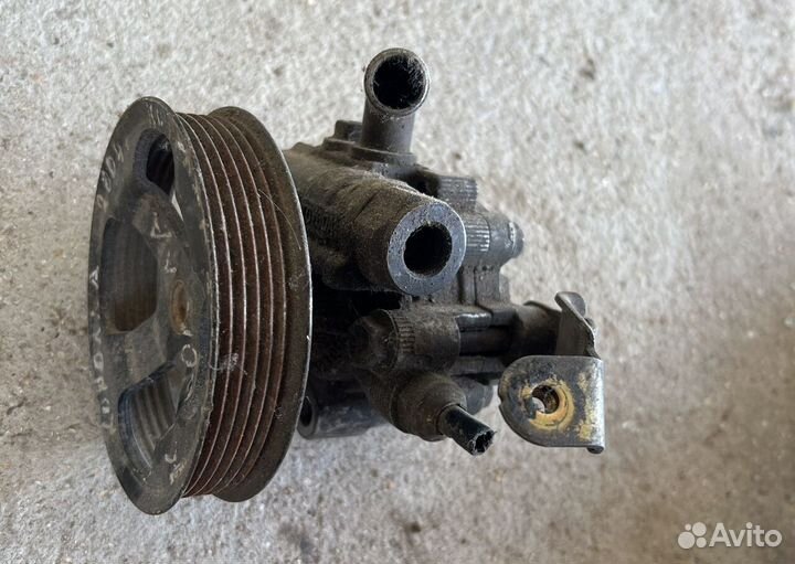 Гур Toyota Corolla e120