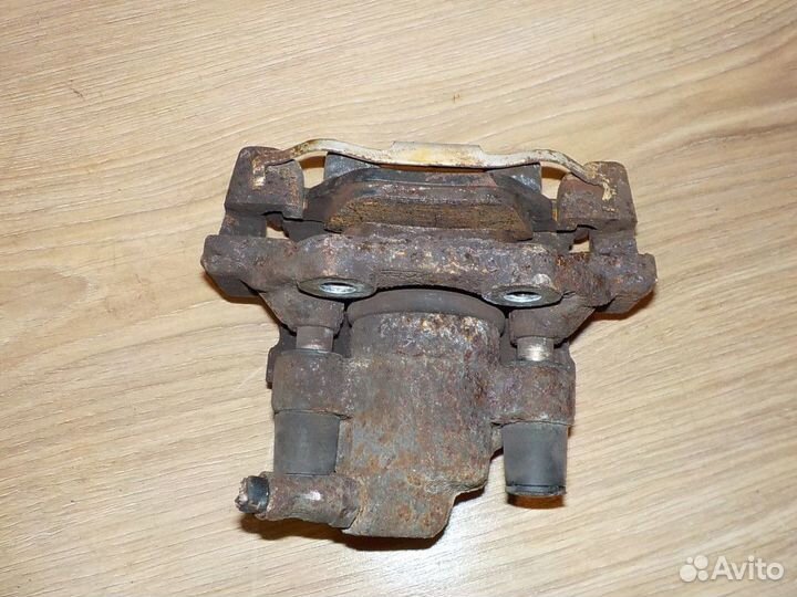 Суппорт задний левый BMW Z3